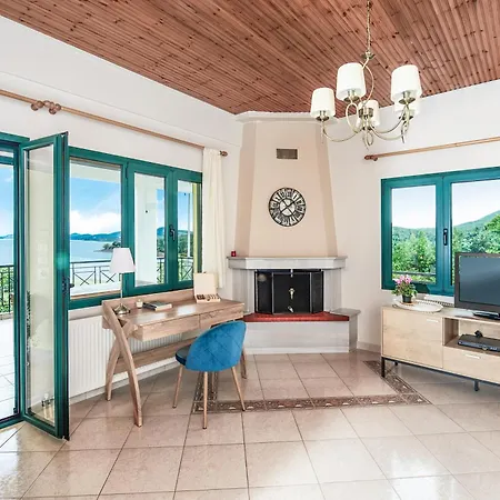Vaios Lakeview 1 *